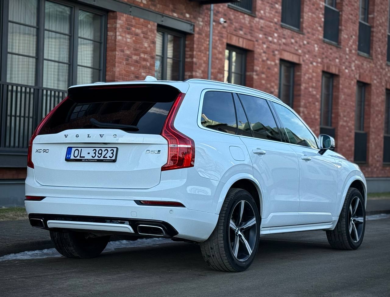 Volvo XC90 D5 AWD R-Design