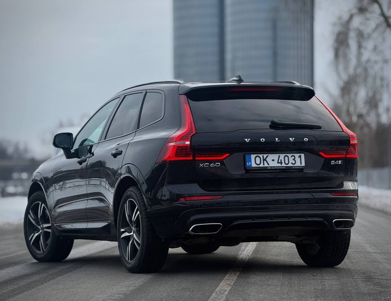 Volvo Xc60 R-design B4 Awd