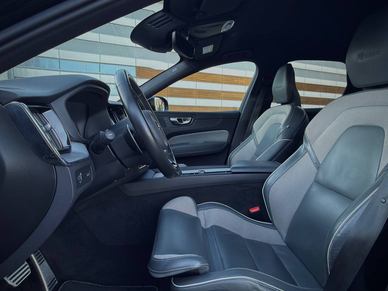 Volvo Xc60 B4 Awd R-design