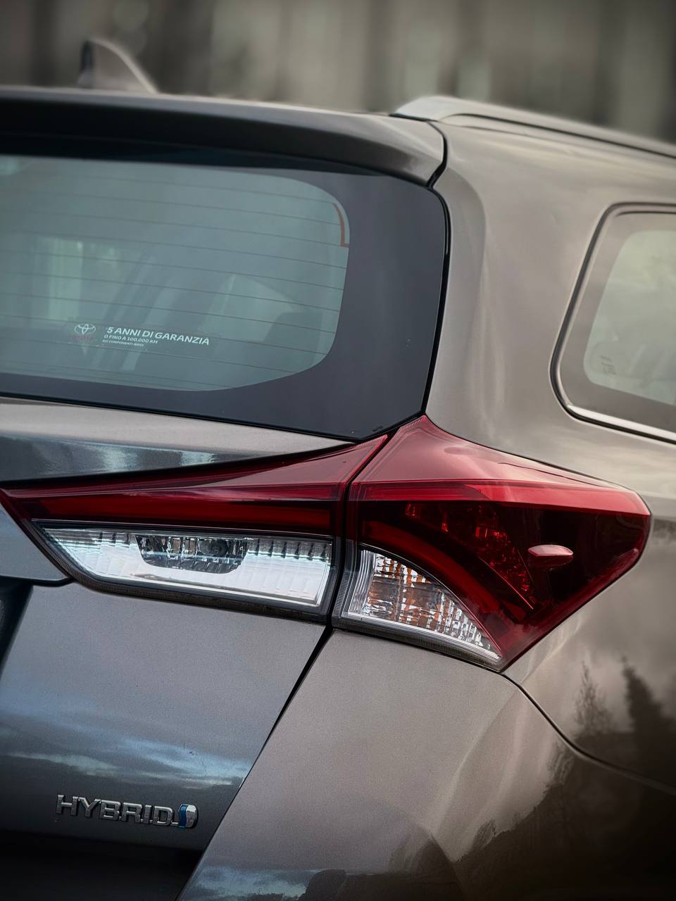 Toyota Auris 1.8 Hybrid