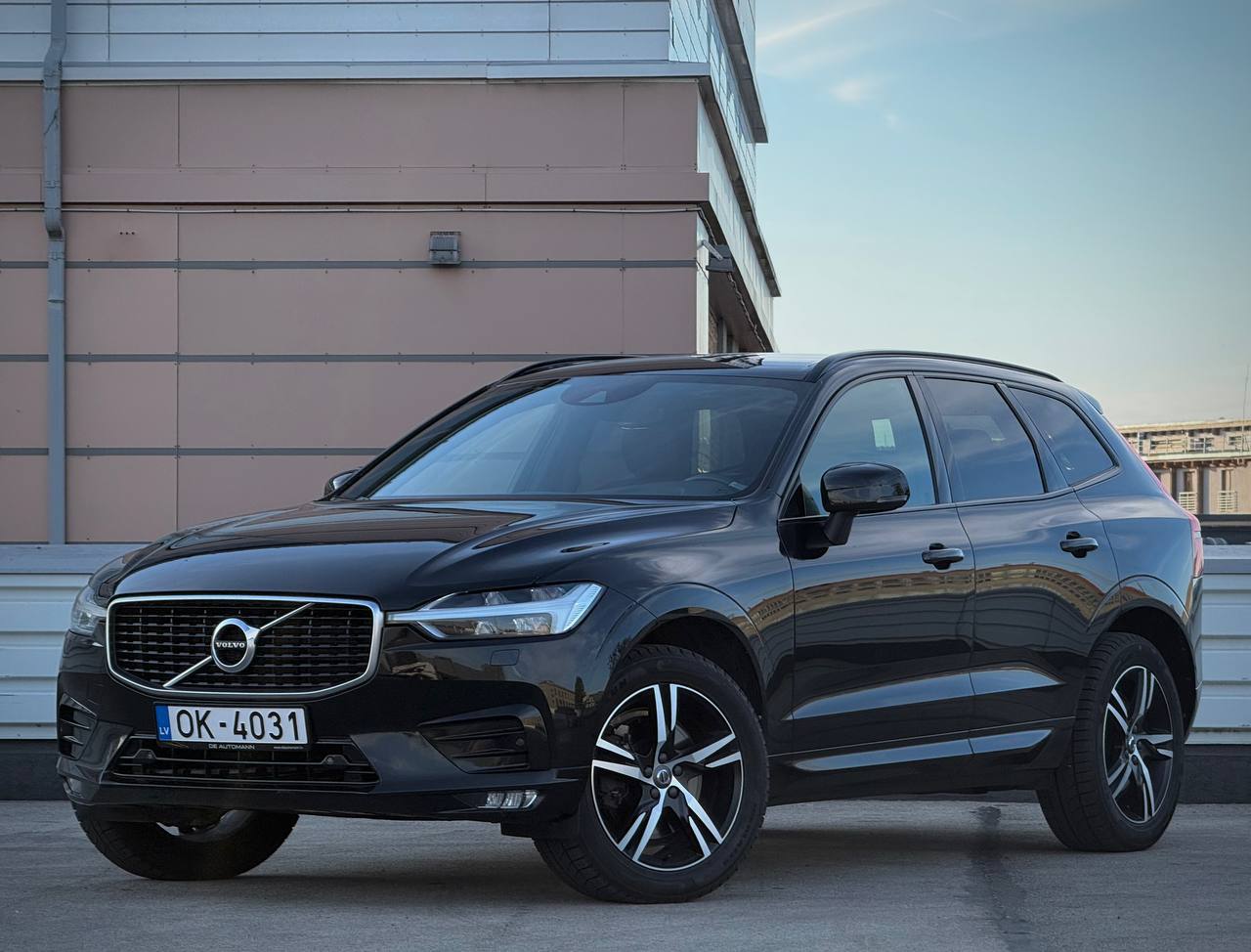 Volvo Xc60 R-design B4 Awd