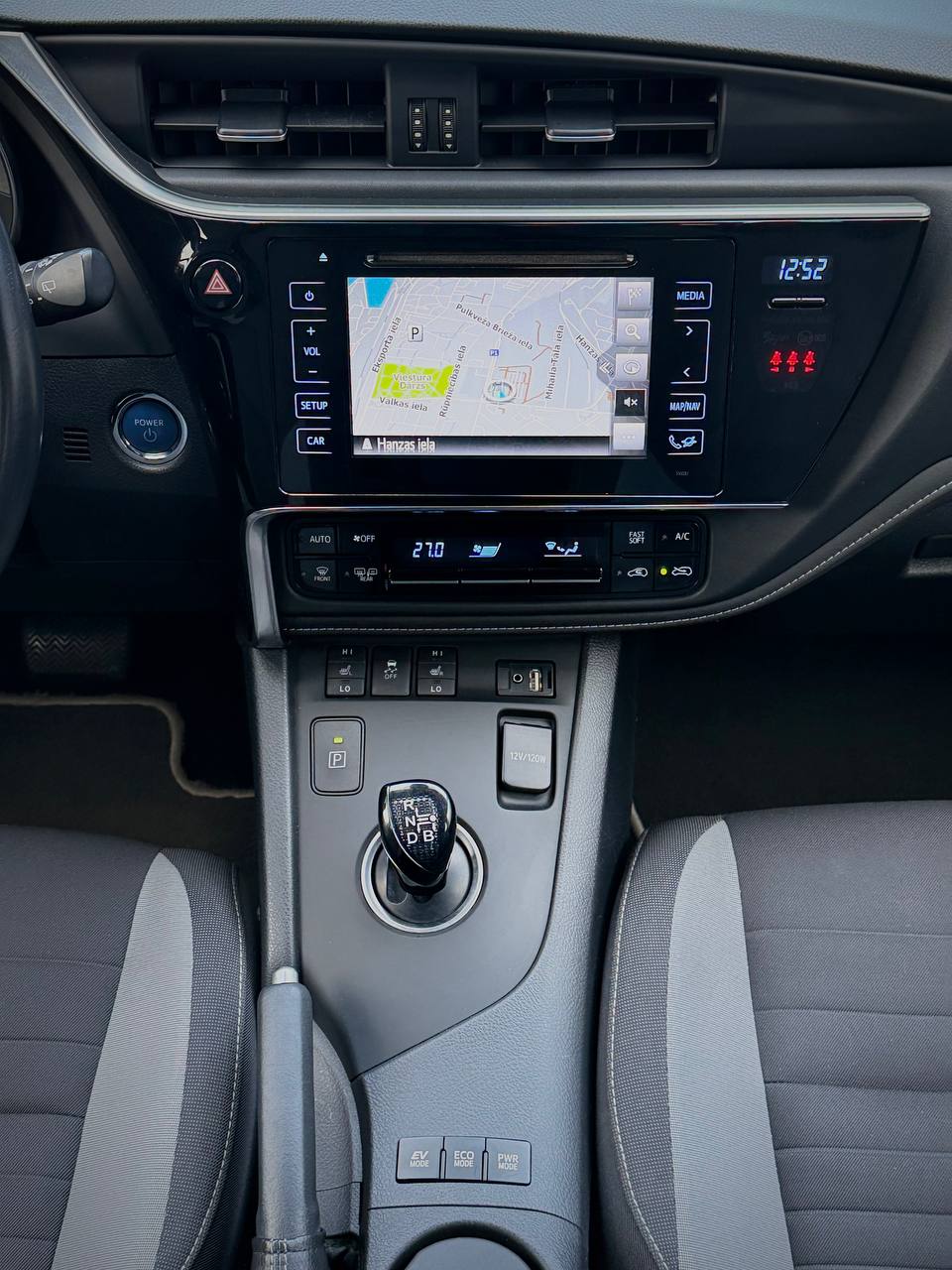 Toyota Auris 1.8 Hybrid