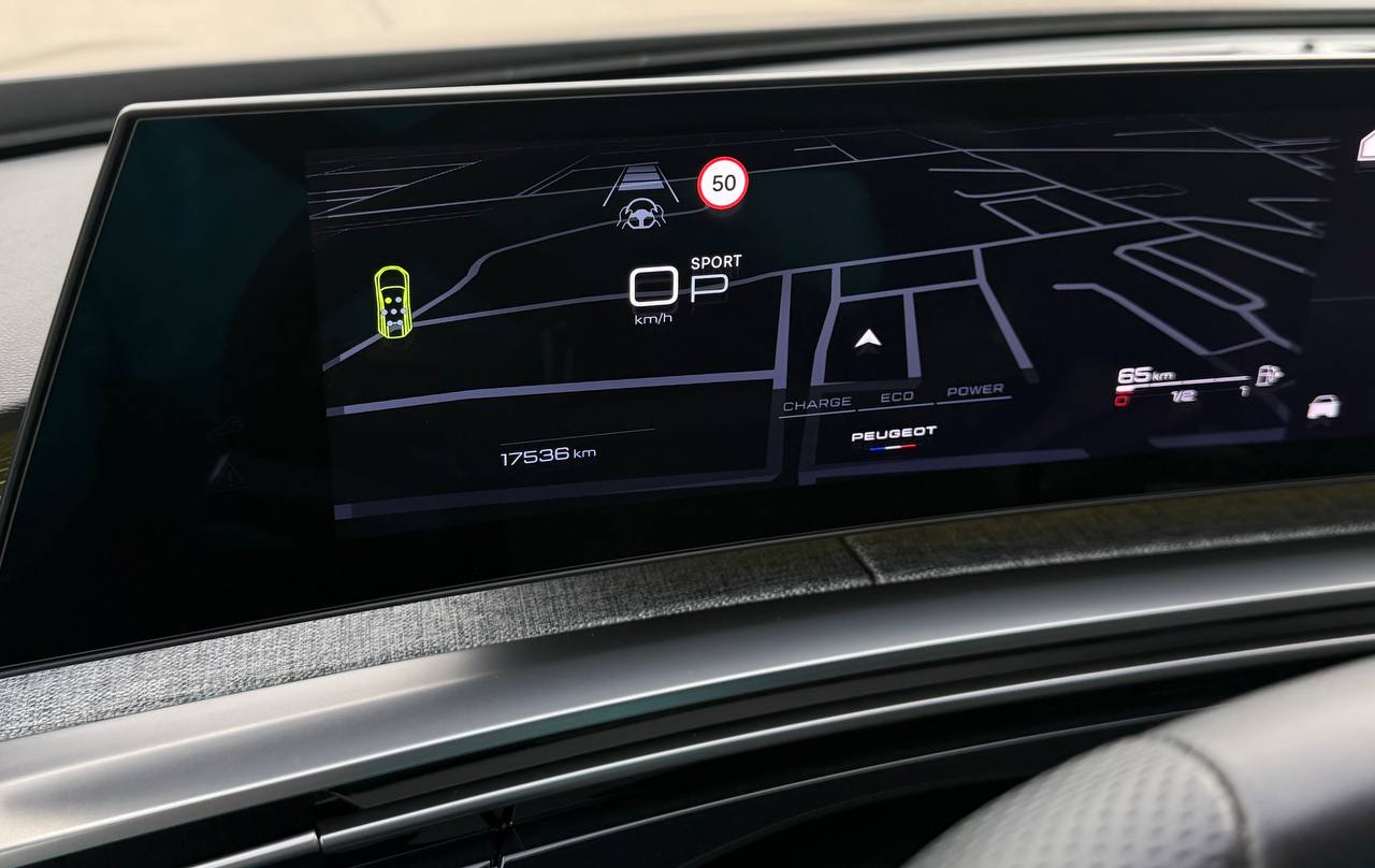 Peugeot 5008 GT Hybrid 136 E-Dcs6
