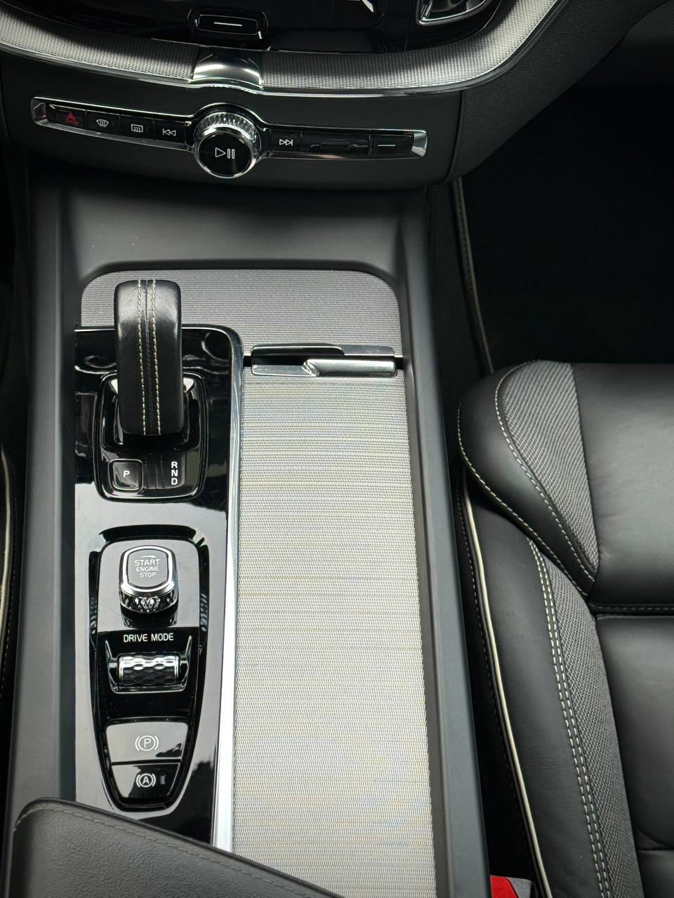 Volvo Xc60 R-design B4 Awd