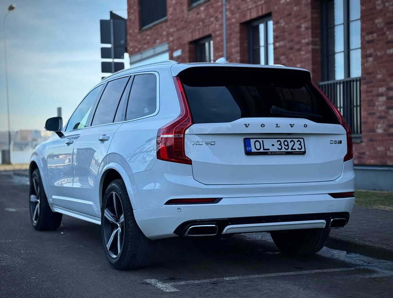 Volvo XC90 D5 AWD R-Design